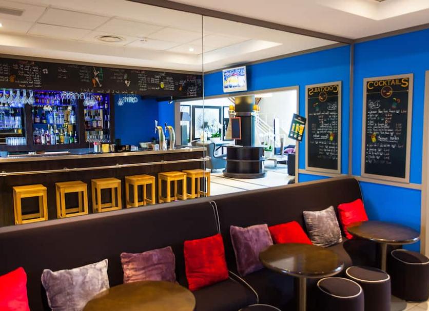 Bar Photo