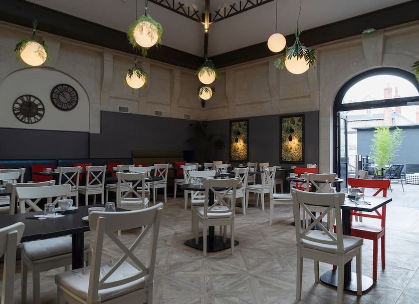 Restaurant Photo