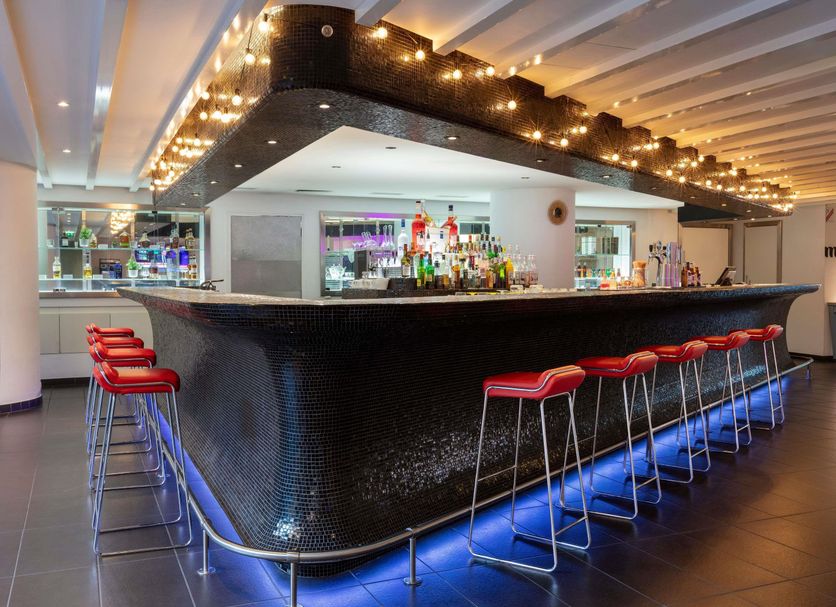 Bar Photo