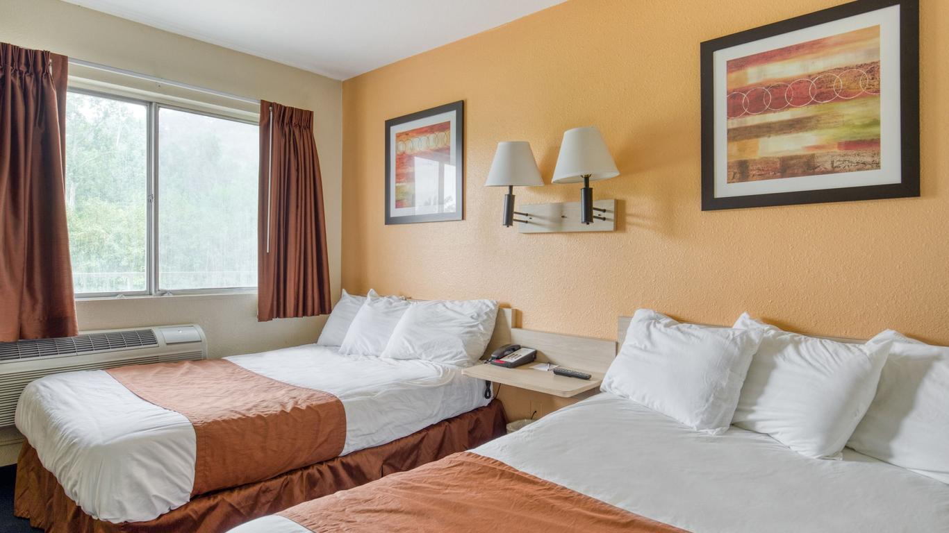 Days Inn by Wyndham New Philadelphia