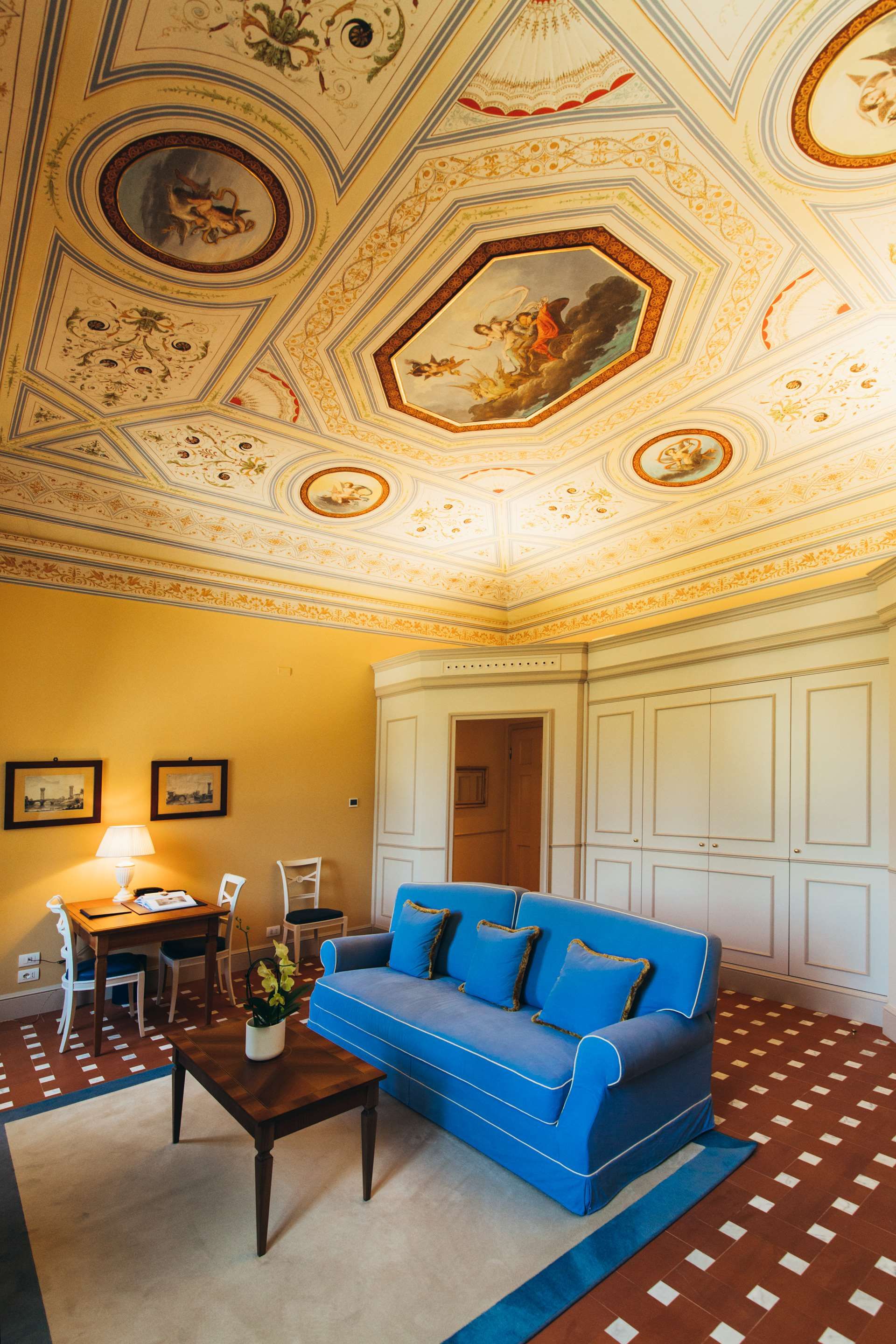 Salon