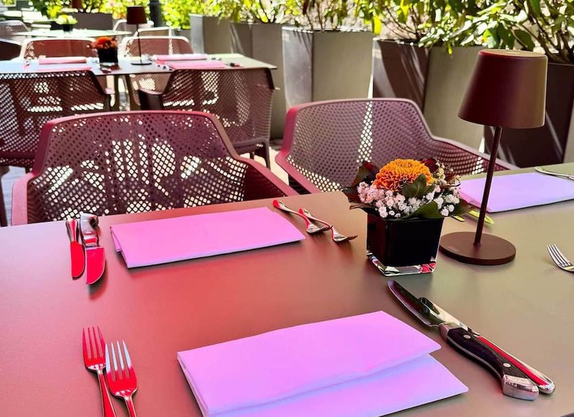Restaurant Photo