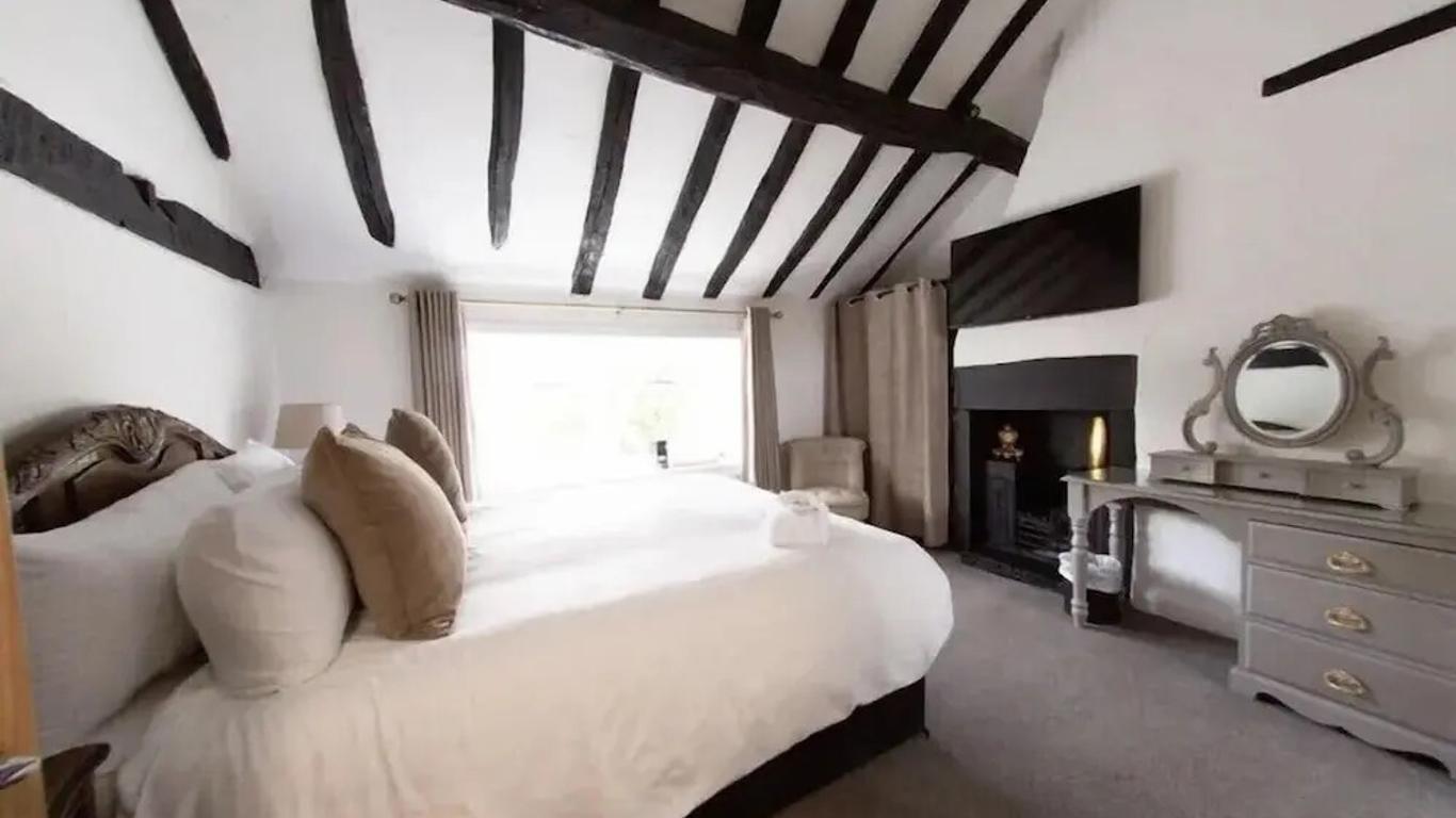 Bert's Rooms at The Black Horse Inn