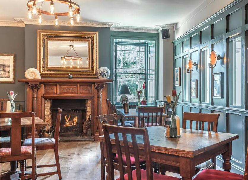 Restaurant Photo