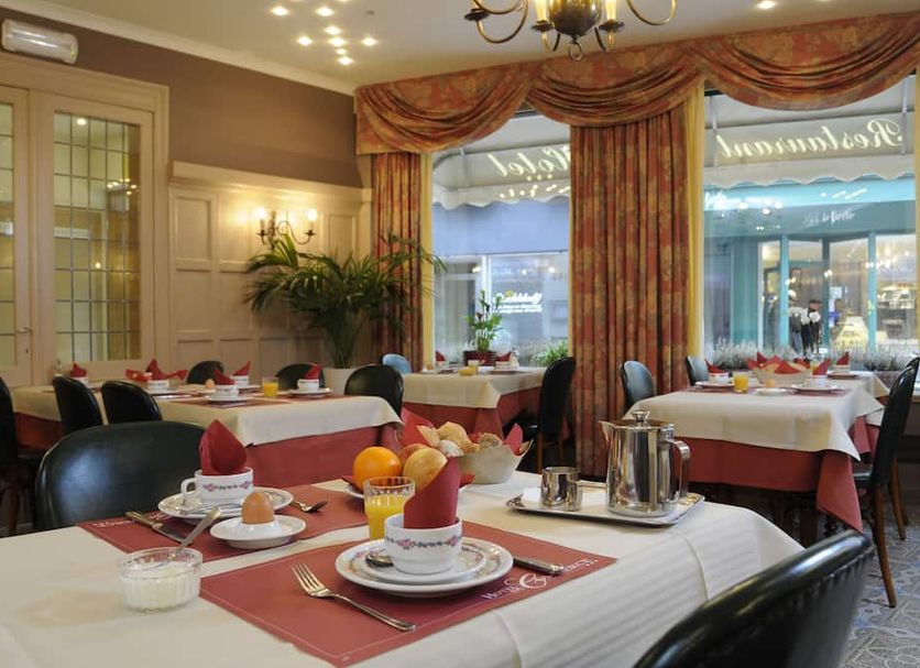 Restaurant Photo