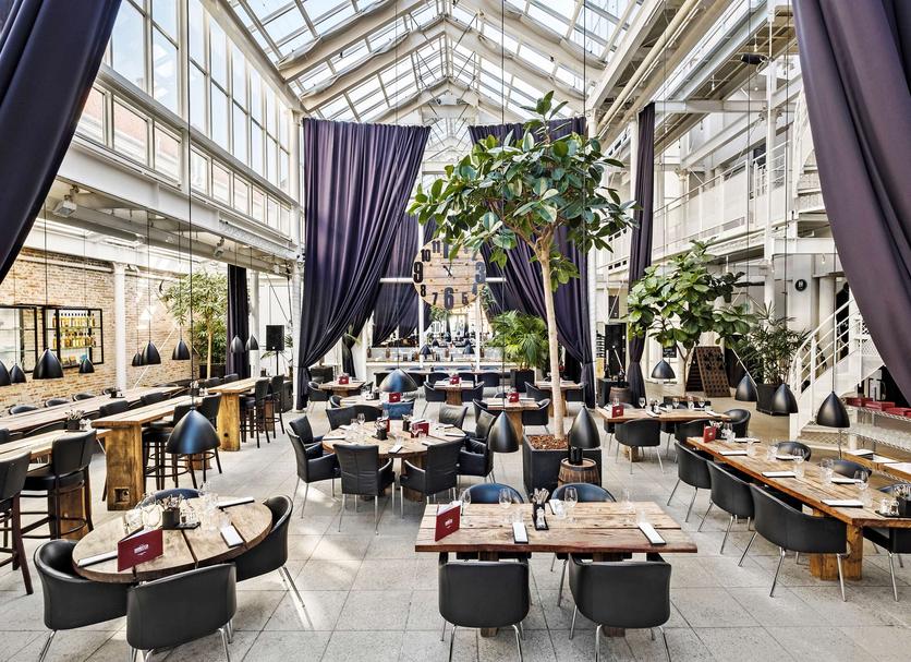 Restaurant Photo