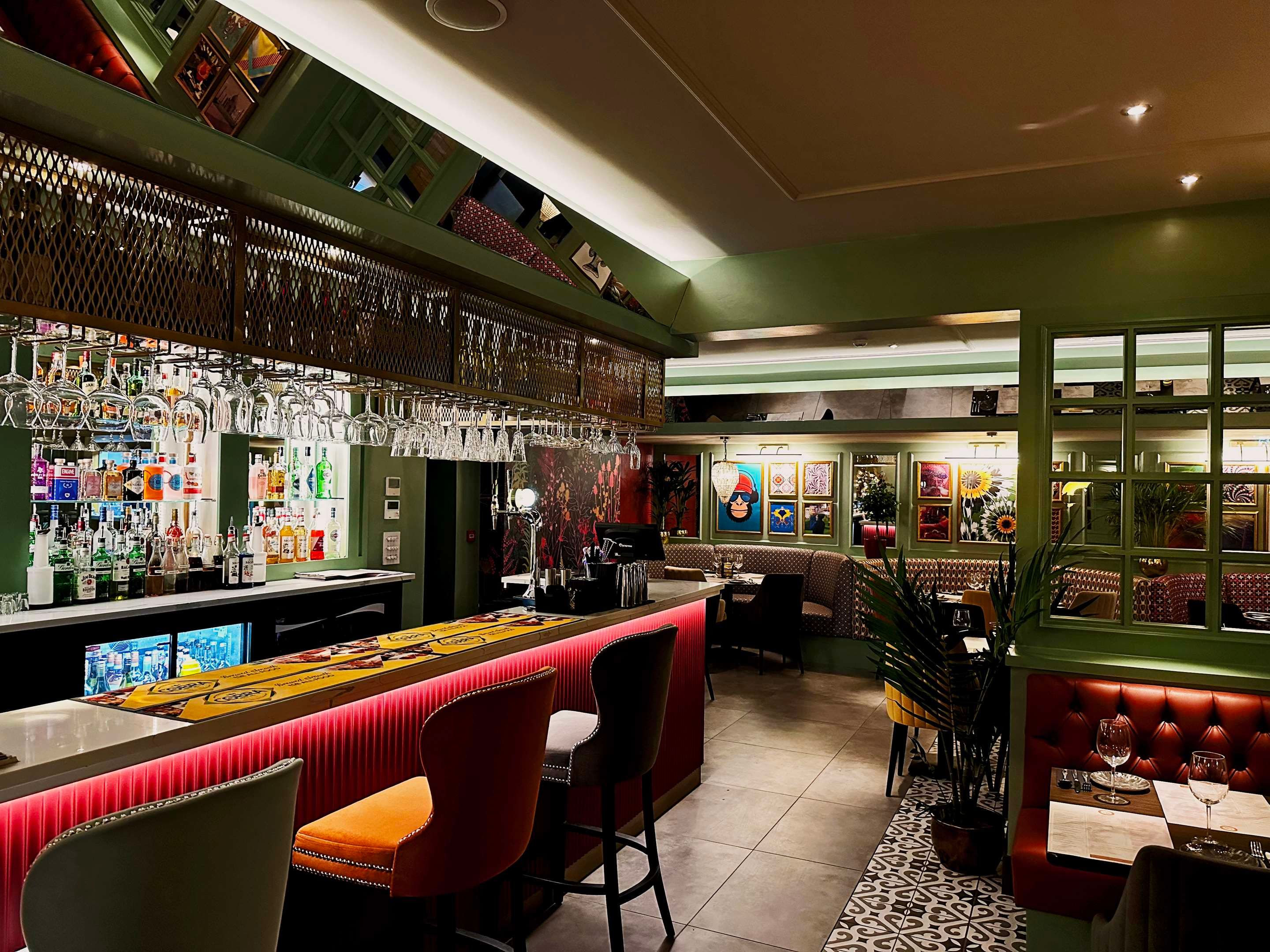 Bar