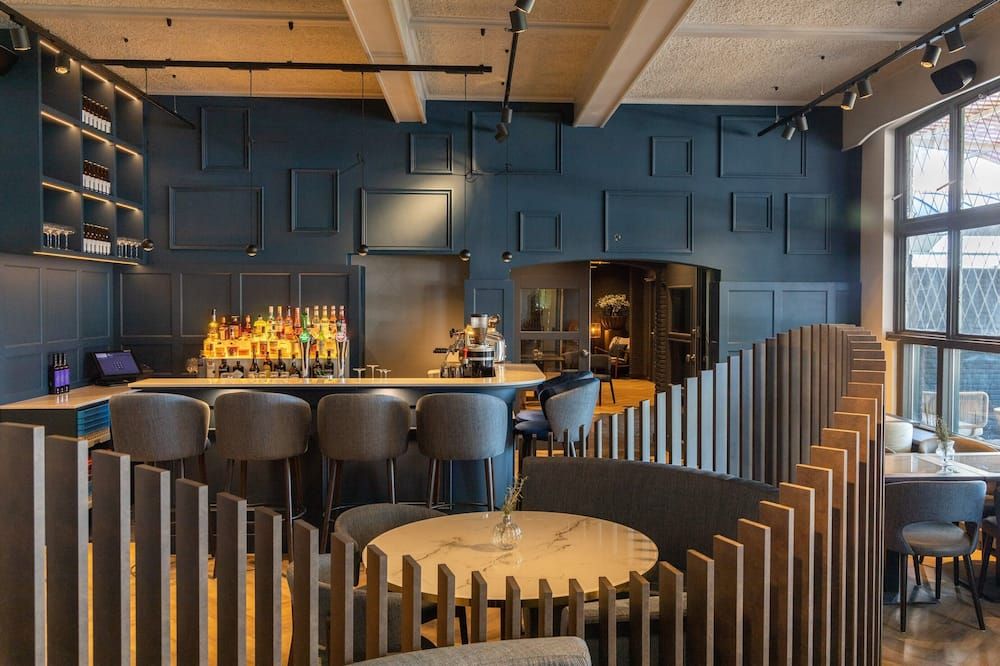 Bar Photo