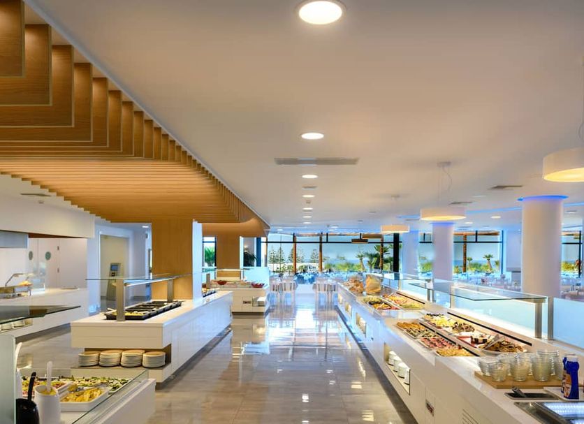 Buffet Photo