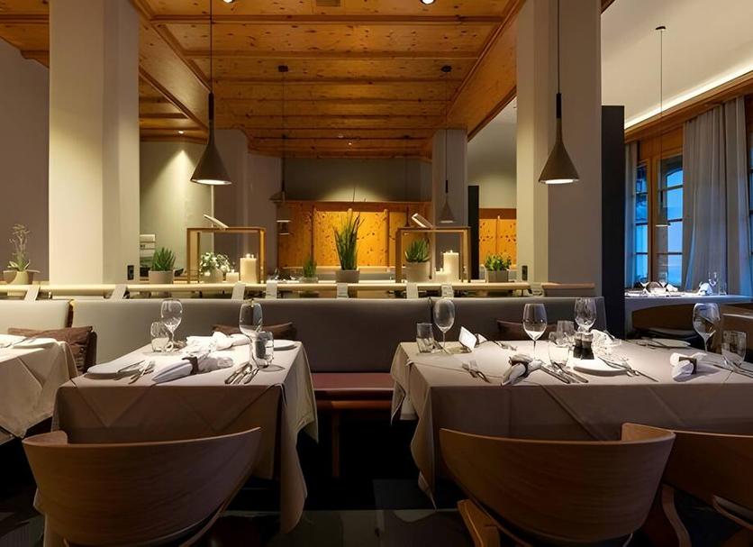 Restaurant Photo