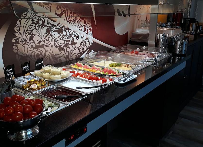 Buffet Photo