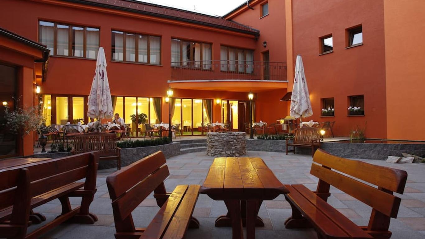 Hotel Majolika