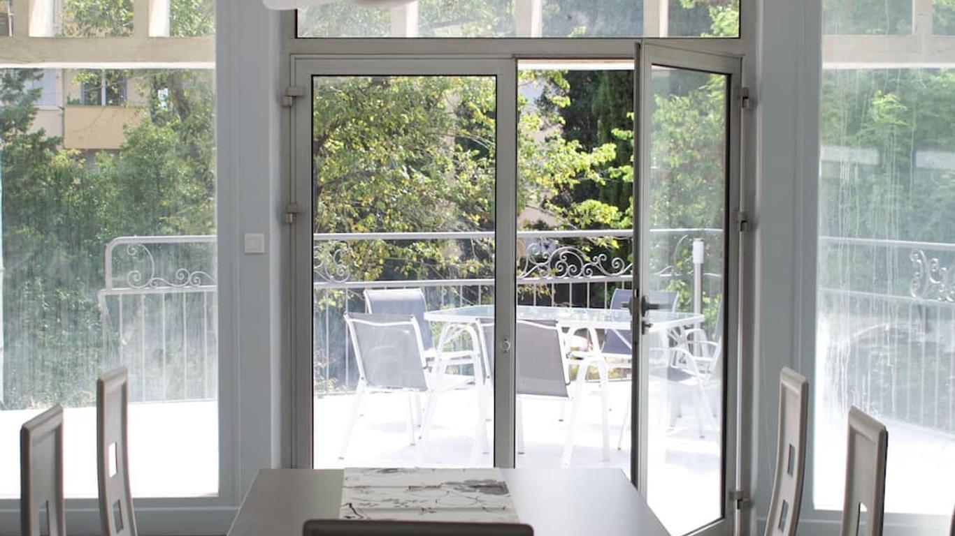 Art Home