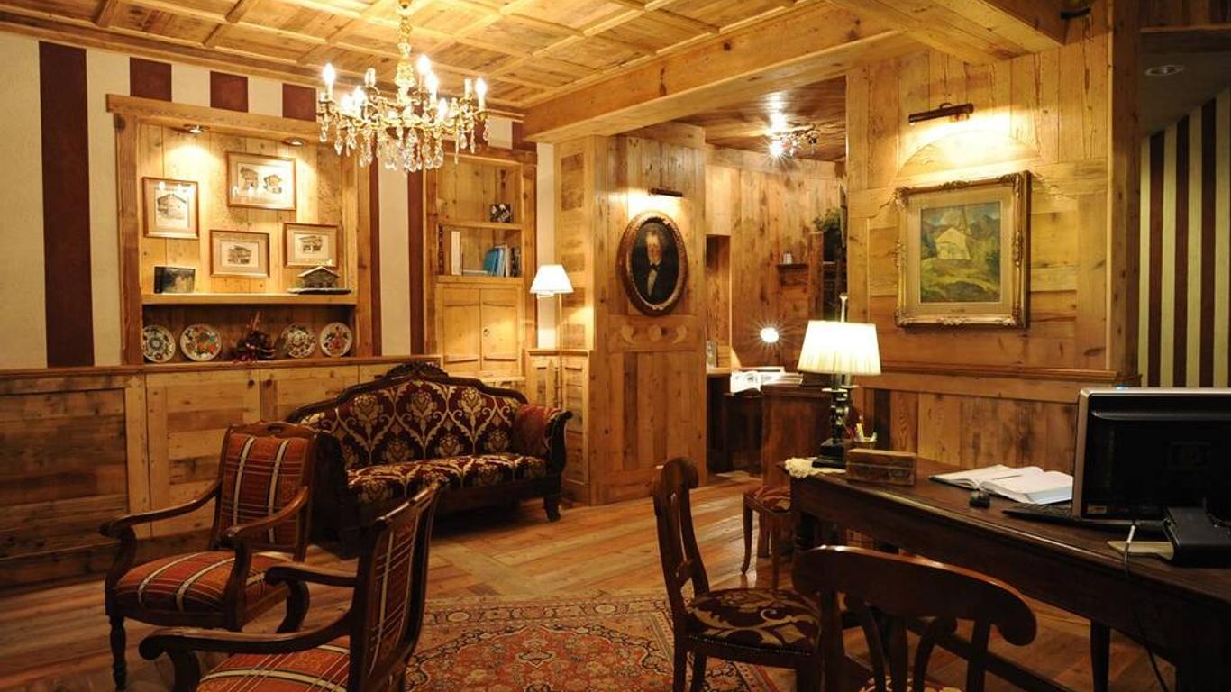 Laghetto Alpine Hotel & Restaurant