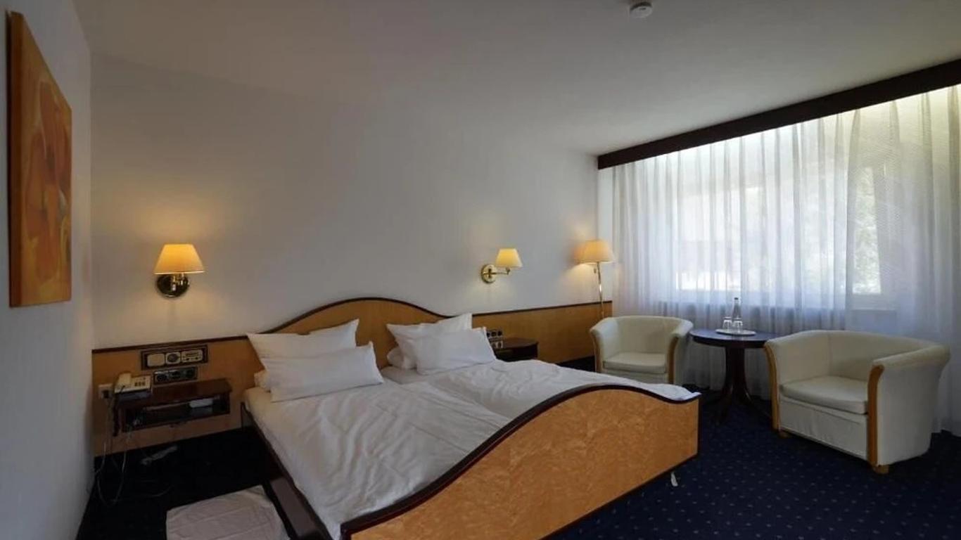 Eisberg Hotel City