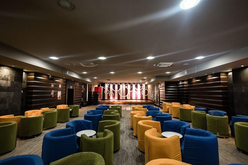 Salon