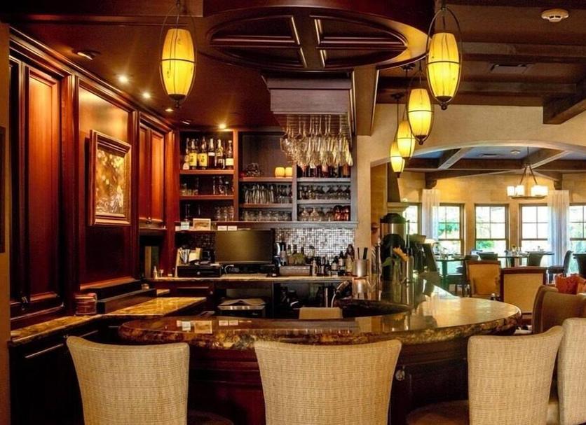 Bar Photo
