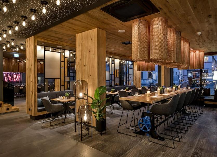 Restaurant Photo