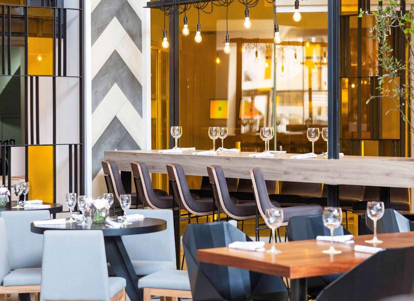Restaurant Photo