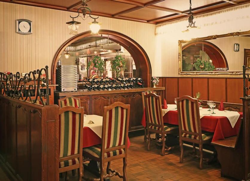 Restaurant Photo