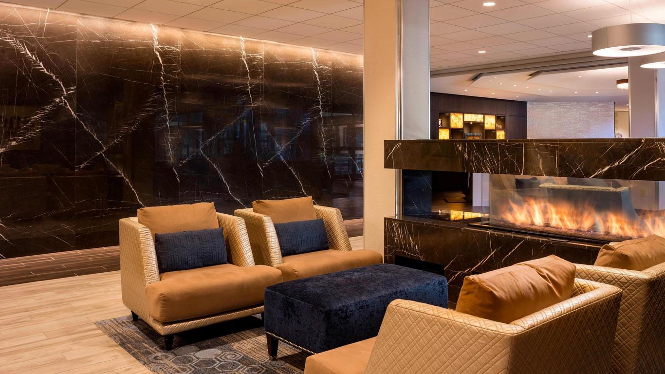 Four Points by Sheraton Norwood
