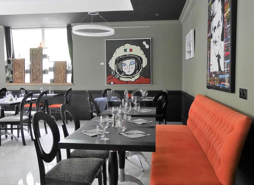 Restaurant Photo