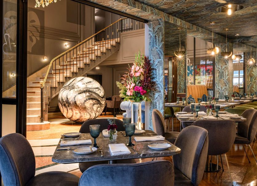 Restaurant Photo