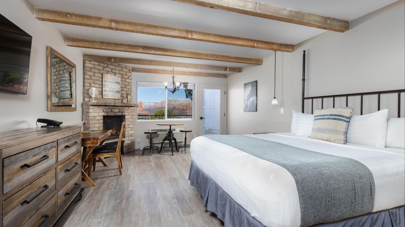 Sky Ranch Lodge