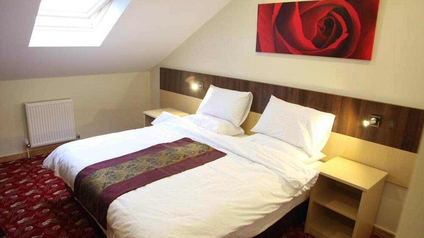 Cambridge Hotel