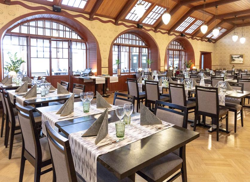 Restaurant Photo