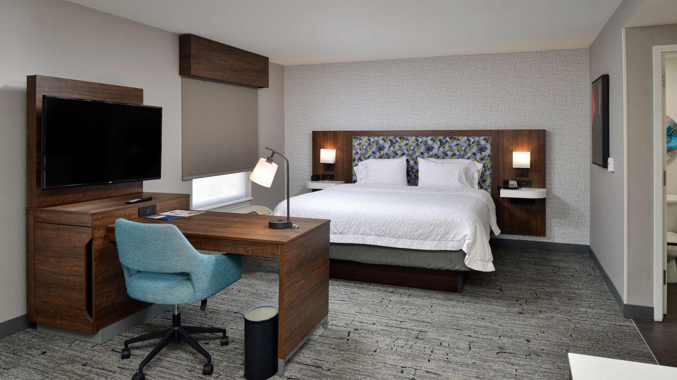 Hampton Inn & Suites Las Vegas Airport