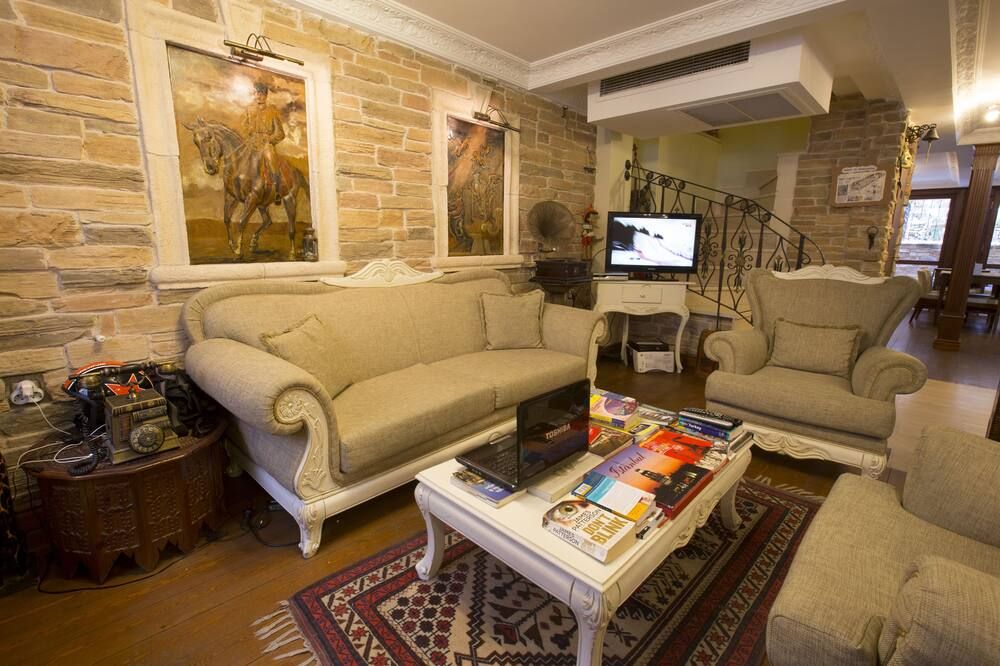 Salon