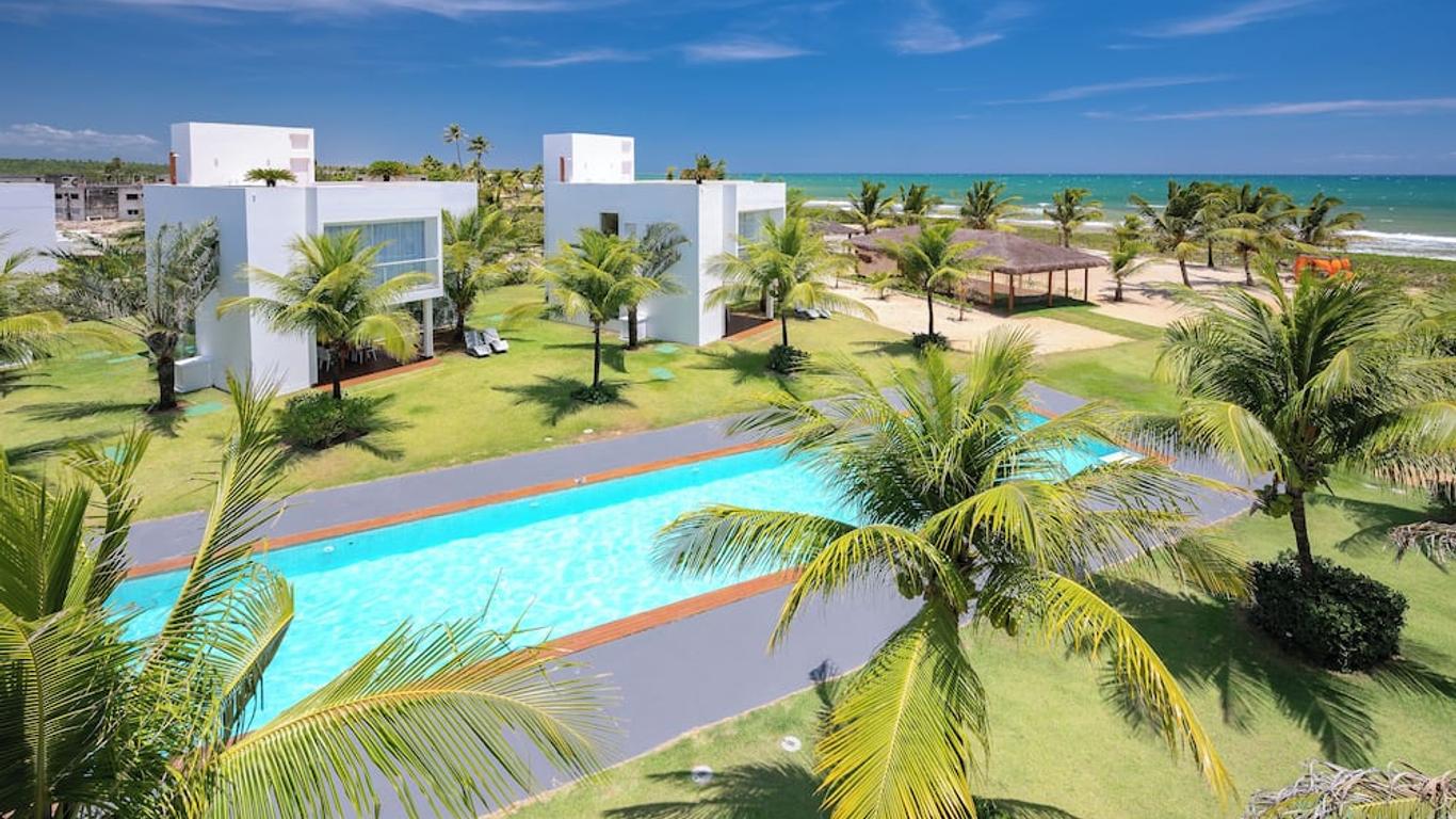 B Blue Beachouses