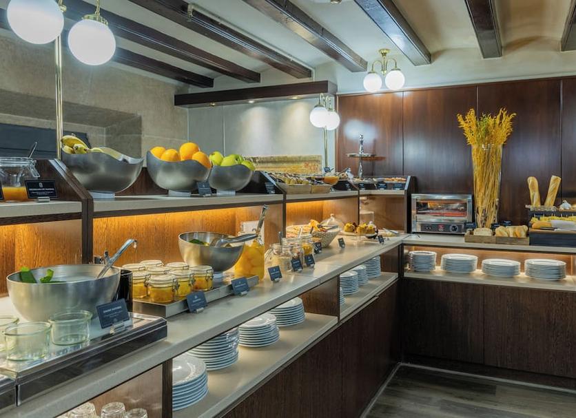 Buffet Photo