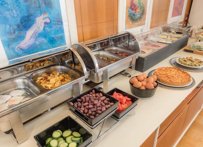 Buffet Photo