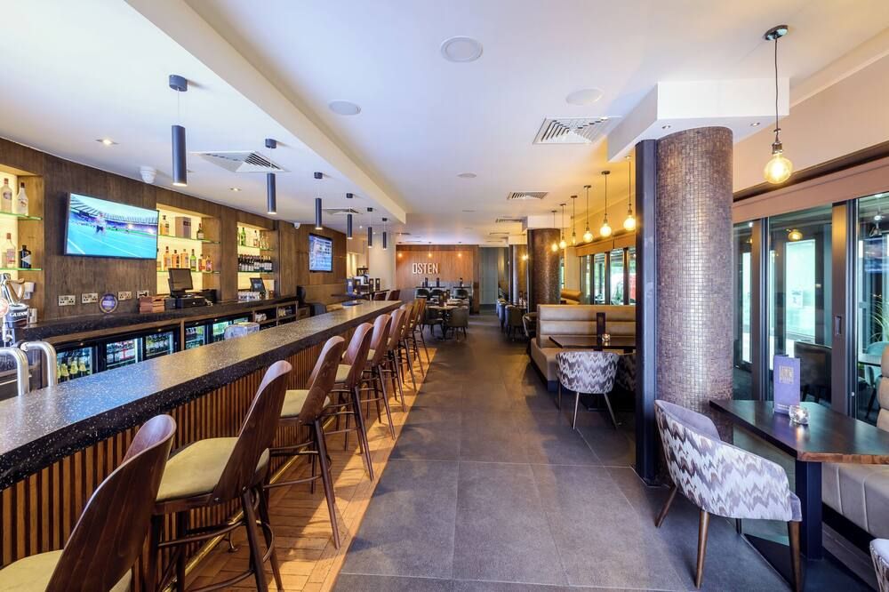 Bar Photo