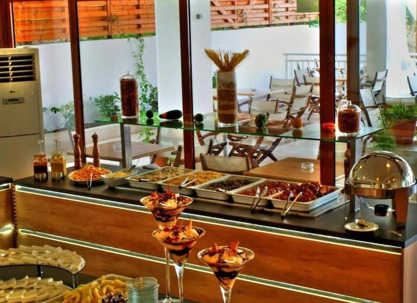 Buffet Photo