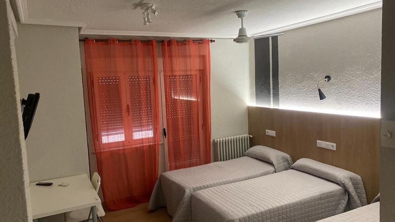 OYO Hostal Uria
