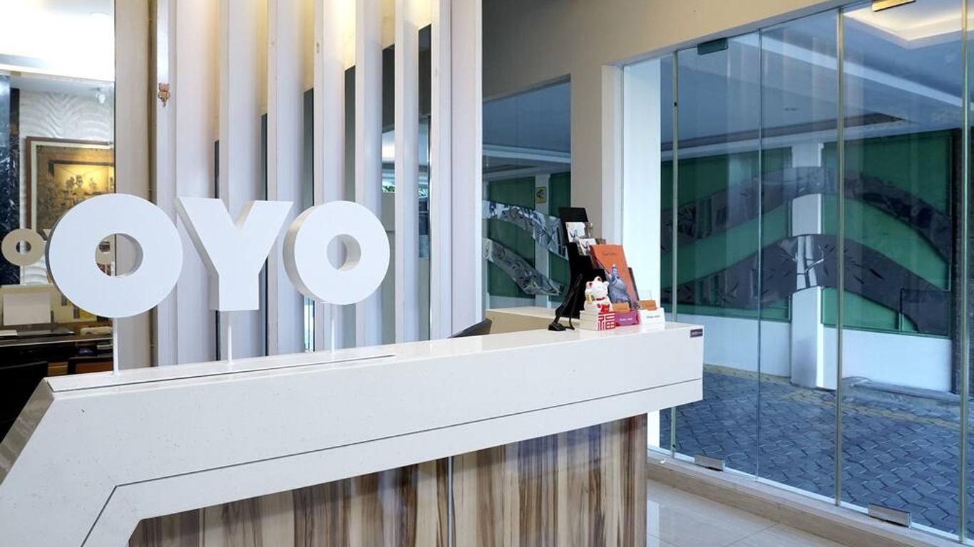 Sans Hotel Grand Omah Sastro Yogyakarta