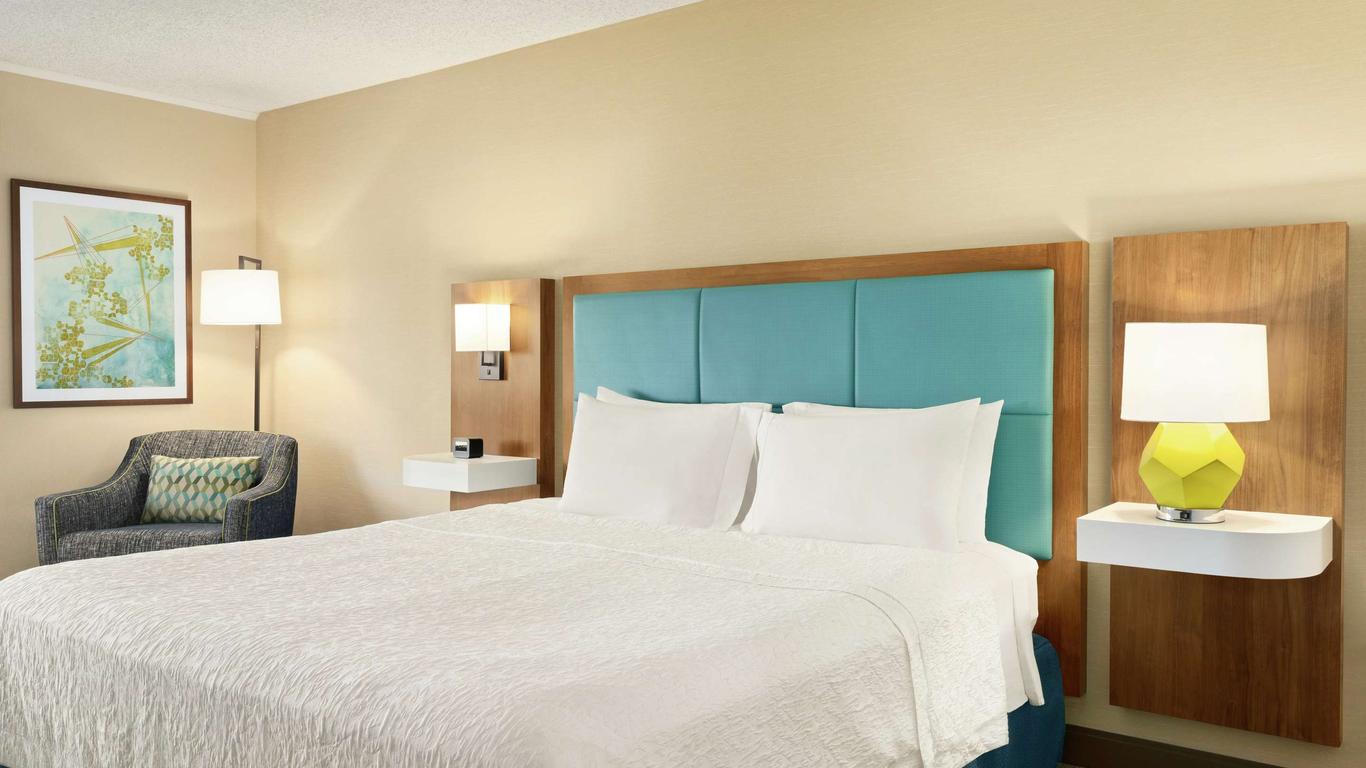 Hampton Inn Portland Airport