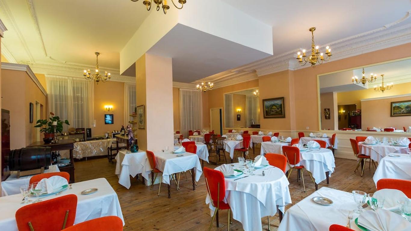 Hôtel Le Parc Des Fées