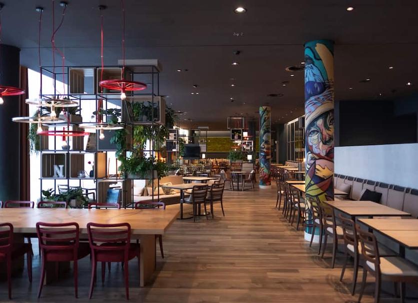 Restaurant Photo
