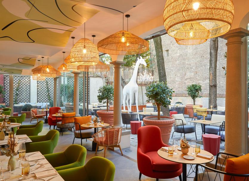 Restaurant Photo