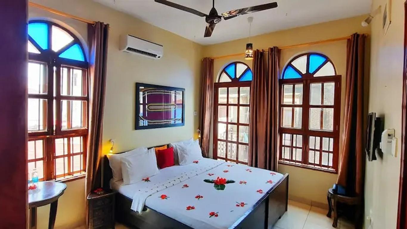 Rumaisa Hotel