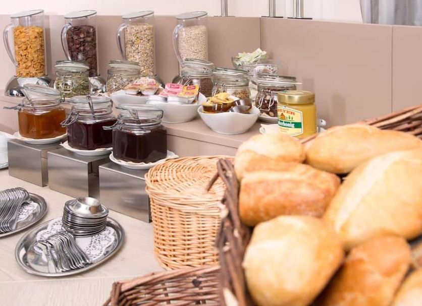 Buffet Photo