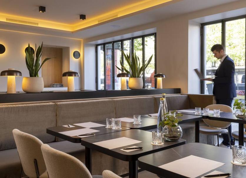 Restaurant Photo