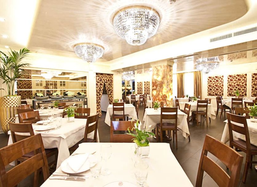 Restaurant Photo