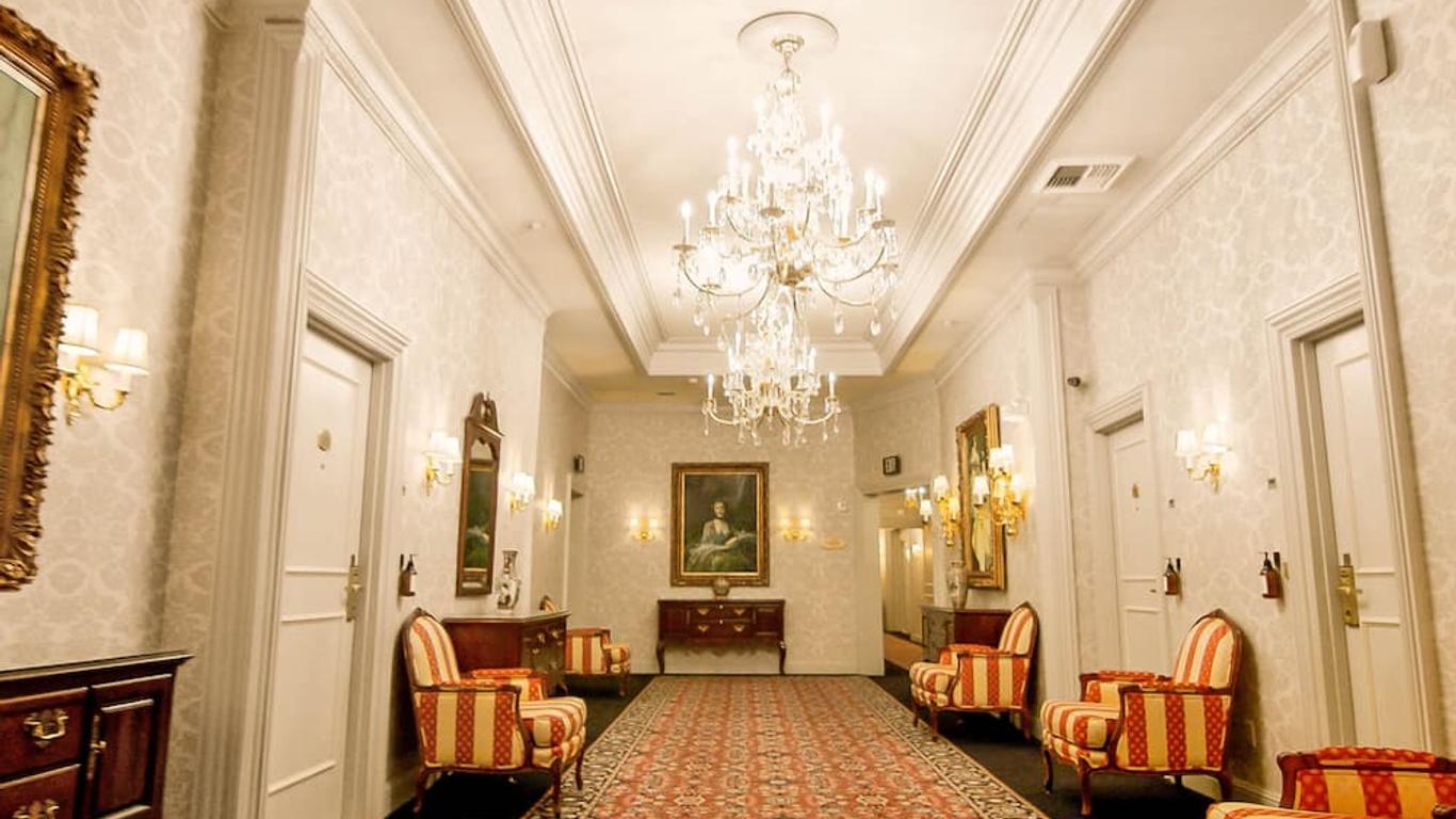 The Bristol Hotel Campbell San Jose