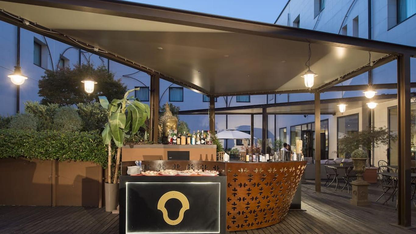 Neo Hotel