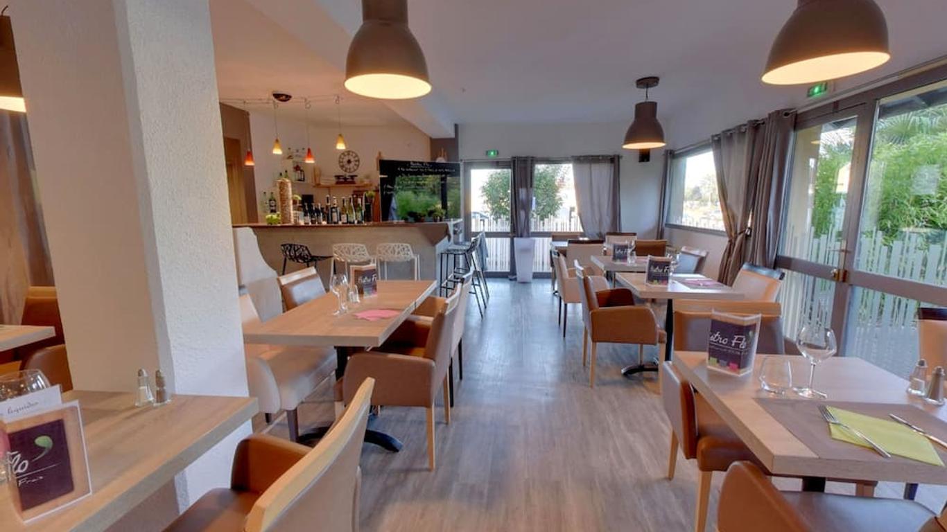 Atoll Hotel Logis Angers, Beaucouzé